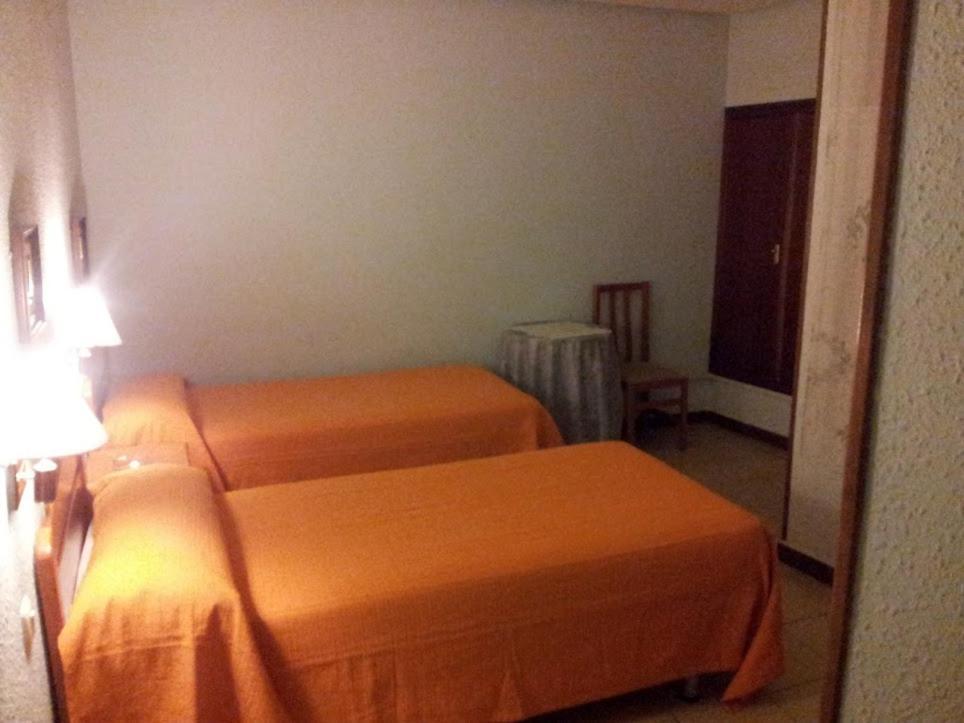 Hostal El Centro Huesca Zewnętrze zdjęcie